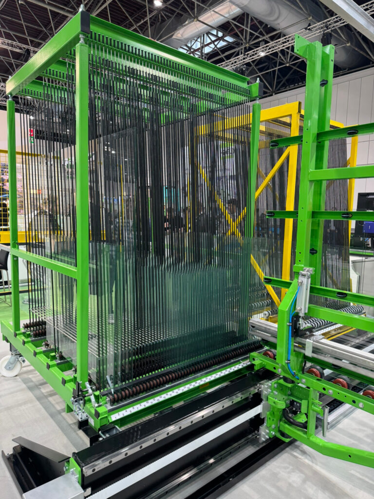 Glass storage and handling system at the Düsseldorf glass trade fair